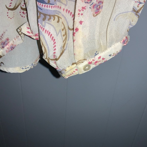 Sundance silk floral beaded split neck blouse Sz M long sleeve button cuff - Picture 6 of 7